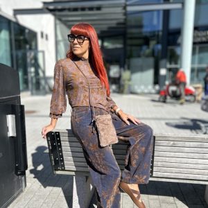 Farkut velour-tehosteilla – Denim ruosteenruskea
