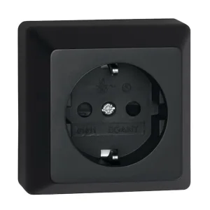 Pistorasia Opal Pinta 1-osainen 16A IP20 PPR Musta